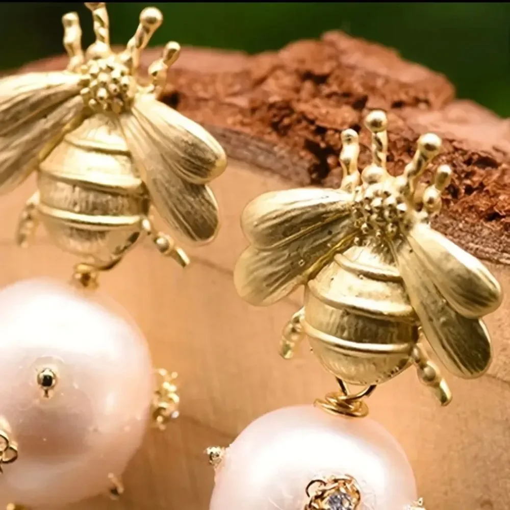 Gorgeous Bee Cultured Baroque Freshwater Pearl Drop Earrings 18k Gold Pl…